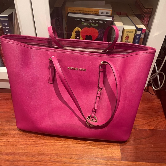 Beautiful fuschia pink Michael Kors Shoulder/Laptop bag. - Picture 1 of 5